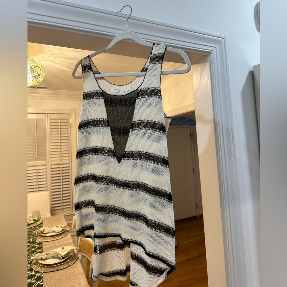 Vintage Havana striped high low tank with mesh v front - size M